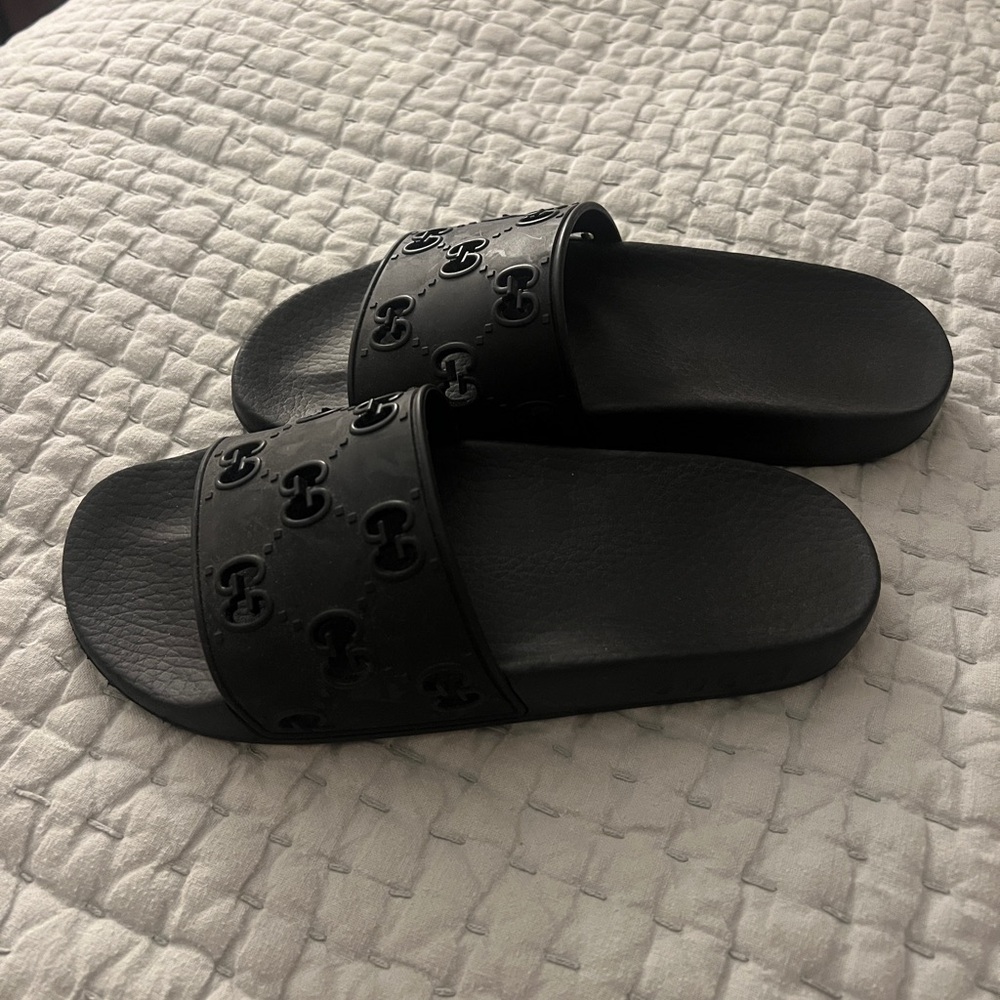 Gucci Rubber Slides Size 5 Excellent Condition